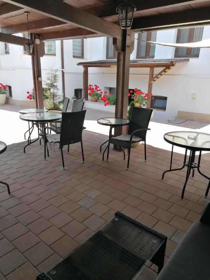Bed and Breakfast Ana Boutique Алба-Юлия Экстерьер фото