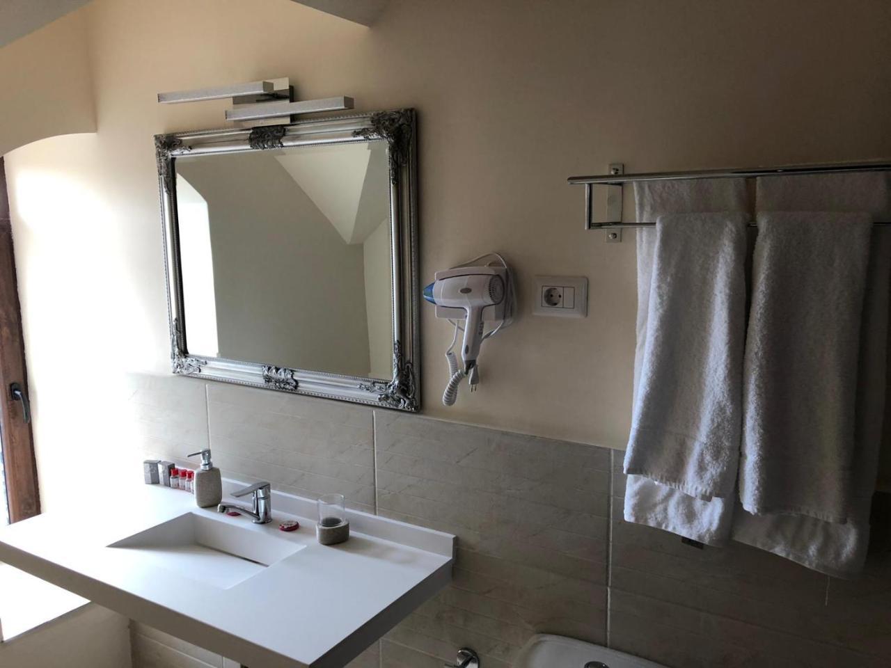 Bed and Breakfast Ana Boutique Алба-Юлия Экстерьер фото