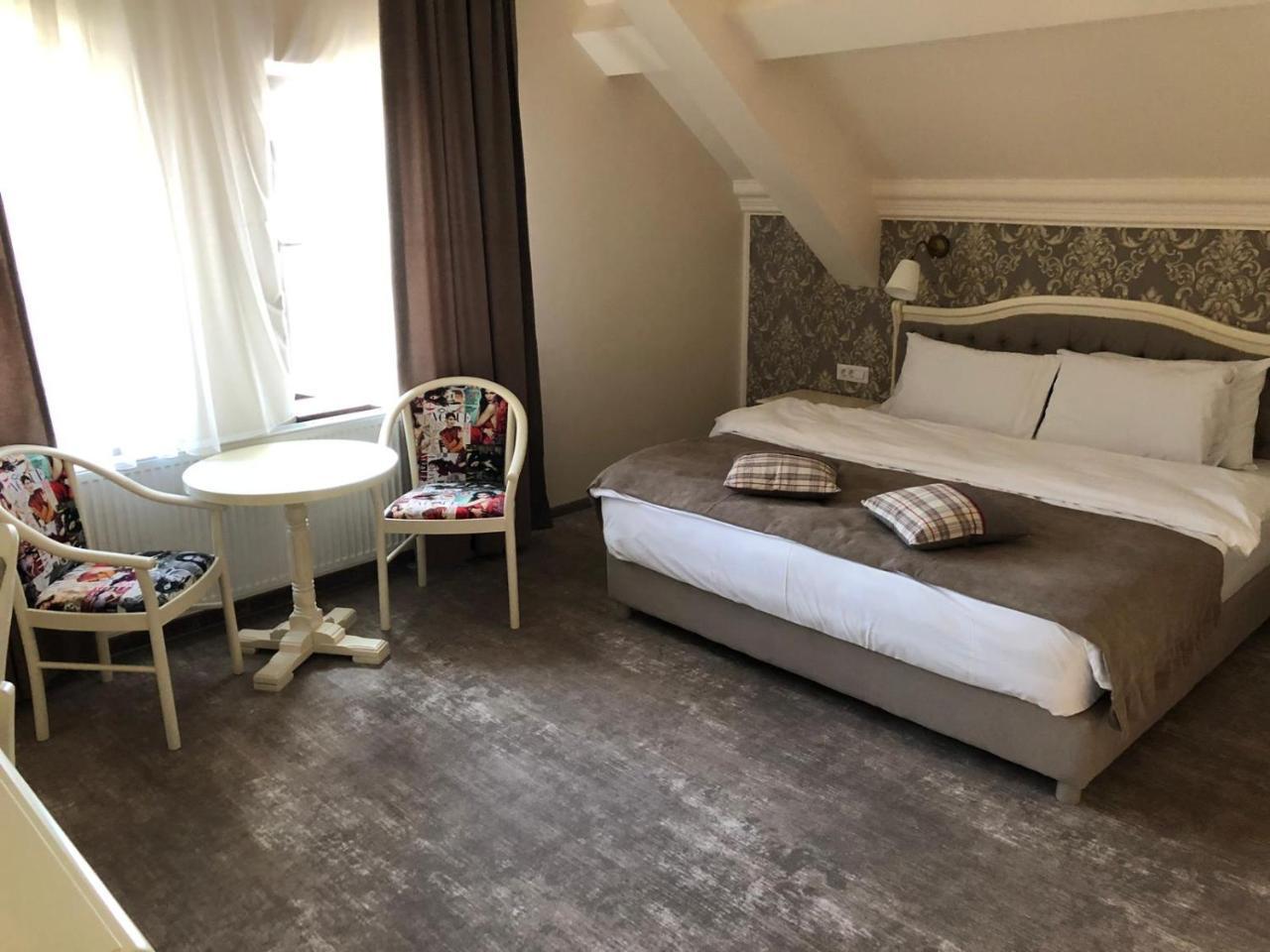 Bed and Breakfast Ana Boutique Алба-Юлия Экстерьер фото