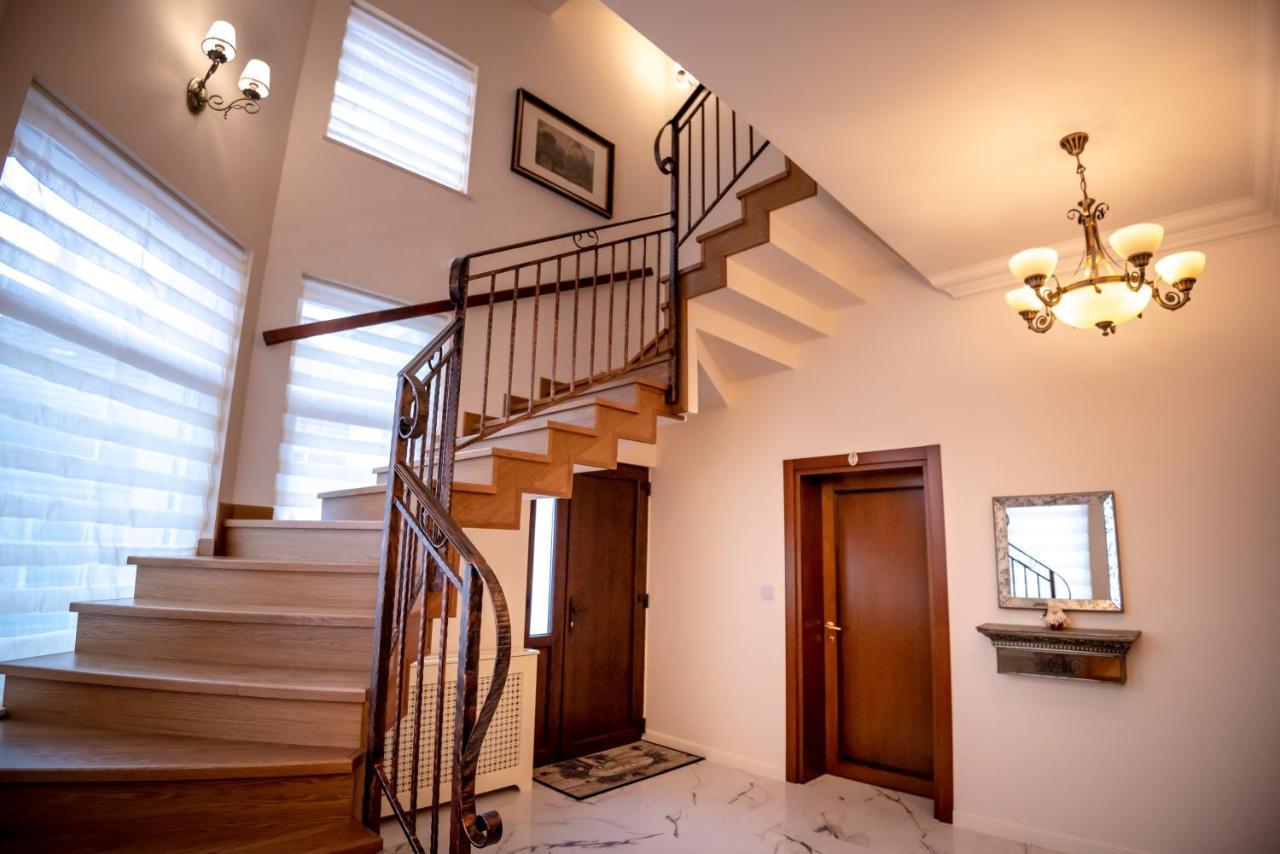 Bed and Breakfast Ana Boutique Алба-Юлия Экстерьер фото