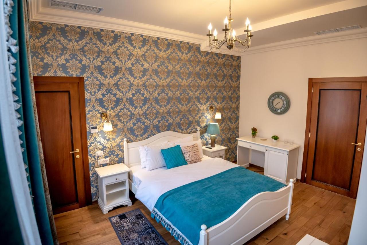 Bed and Breakfast Ana Boutique Алба-Юлия Экстерьер фото