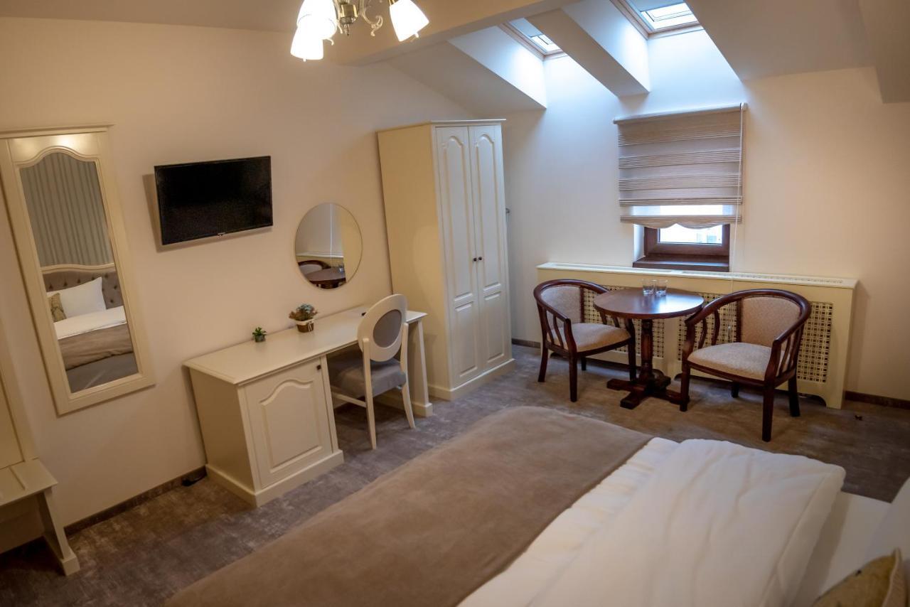 Bed and Breakfast Ana Boutique Алба-Юлия Экстерьер фото