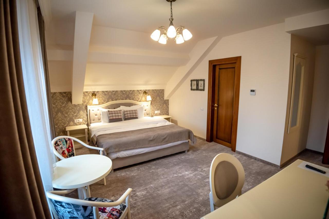Bed and Breakfast Ana Boutique Алба-Юлия Экстерьер фото