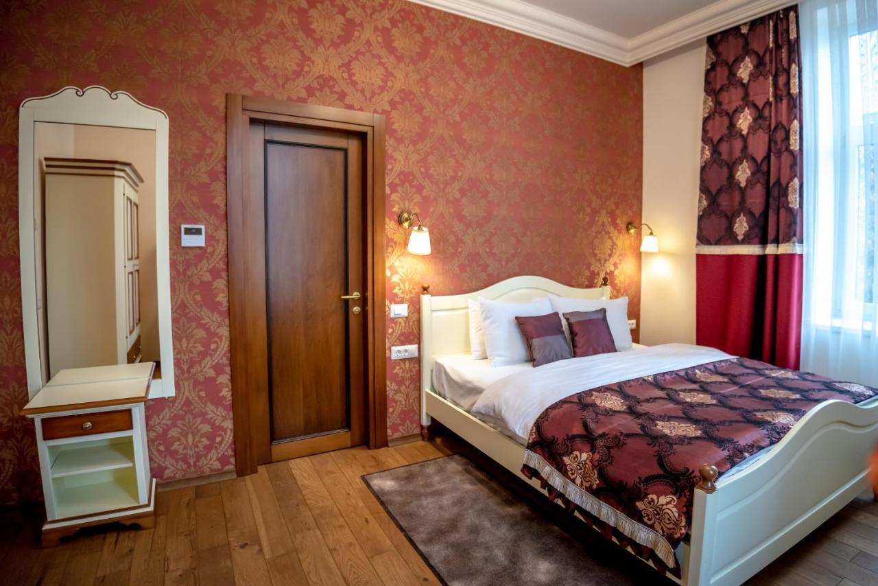 Bed and Breakfast Ana Boutique Алба-Юлия Экстерьер фото