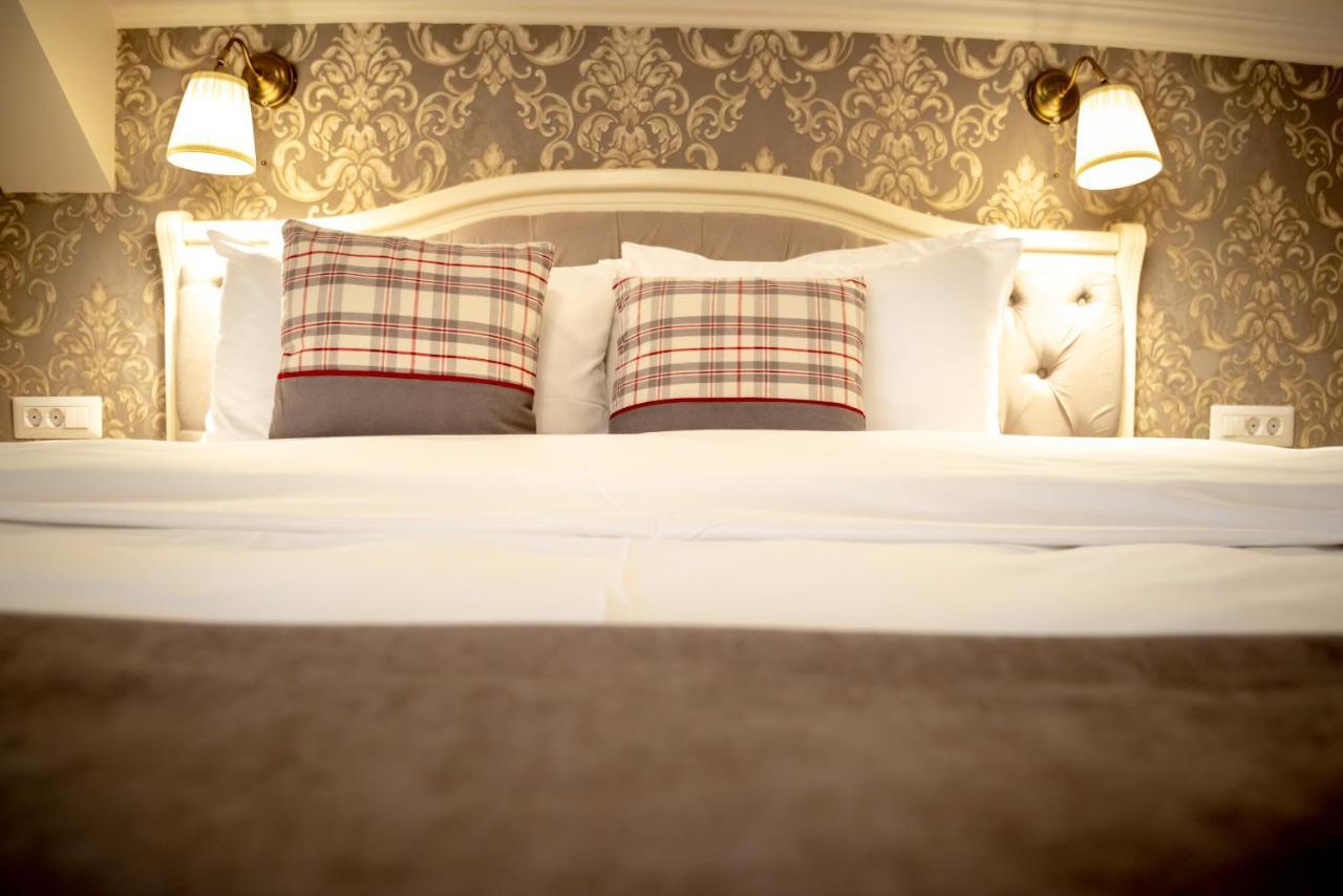 Bed and Breakfast Ana Boutique Алба-Юлия Экстерьер фото